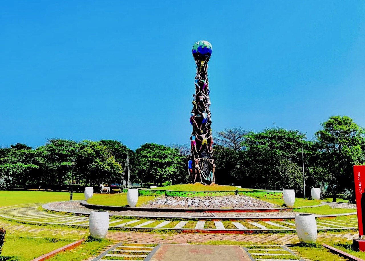 photo_6206072742105256408_y